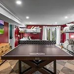Smokies 6 Bedroom Cabin Sauna Hot Tub Movie Theatre