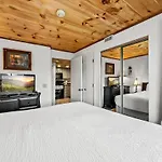 Summit View Suite