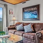 Summit View Suite