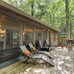 Treetop Hideaway - Winter Escape With Hot Tub