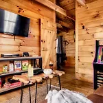 The Lookout - Log Cabin - Fireplace - Firetable - Hot Tub - Ps5 - Bears