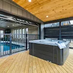 Indoor Pool Hot Tub Firepit Theater All-Season Retreat Kings Crown By Avantstay