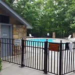 Prime Location W Hot Tub Games & Scenic Views