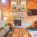 Spacious Gatlinburg Cabin Home Hot Tub King Beds Game Room