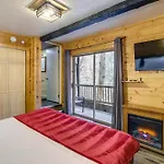 Gatlinburg A-Frame Home With Hot Tub Near Parkway
