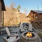 Big Bear Bend Gatlinburg Chalet Village