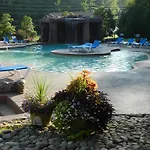 Lovely Cabin-Close To All The Fun!