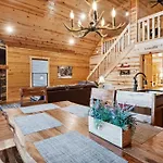 Moondance Cabin-Enjoy Your Journey To The Smokies!