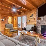 The Big Easy Spacious Mountain Retreat Hot Tub Deck Premier Location