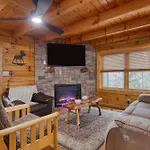 The Big Easy Spacious Mountain Retreat Hot Tub Deck Premier Location