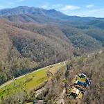 Greenbrier Woods Cabin