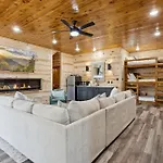 Woodys Mountain Lodge