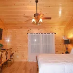 Smoky Mountain Heaven Ii, 5 Luxury King Suites