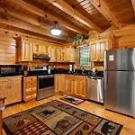 3 Bedroom Near Arts And Crafts District- Hot Tub On A Screened In Porch!