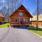 Hot Tub Foosball Poolgymtennis Access Chill\'N In The Smokies By Avantstay
