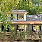 Awesome Outdoor Area, 2 Living Rooms, Arcade Game, Smart Tvs, King Beds, Hot Tub