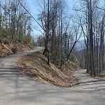Lovely Cabin Near Gsmnp & Attractions -Hot Tub!