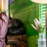 Honeybear Hideaways - New Bear-Themed Cabin Cozy And Family Friendly Retreat With Indoor Pool, Game Room, Bear Room And Hot Tub