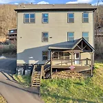 Honeybear Hideaways - Luxury Gatlinburg Smoky Cabin With Indoor Pool And Hot Tub