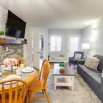 Gatlinburg Condo With Smoky Views Walk To Town!