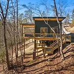 Treehouse Cabin With Xlarge Outside Living Space!