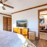 Spacious & Family Friendly Cabin In Gatlinburg