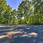 Gatlinburg Vacation Rental Balcony With Hot Tub!