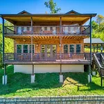Timber Log Cabin Hot Tub,Pool Table Games More