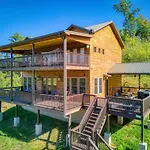 Timber Log Cabin Hot Tub,Pool Table Games More