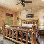 Falling Brook - Cozy Creekside Cabin With Hot Tub, Game Loft & Dog-Friendly Comfort