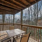 Cozy Cabin In The Woods - Hot Tub & Game Room