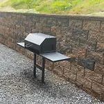New Smoky Mountain Luxury Cabin, Outdoor Fireplacet