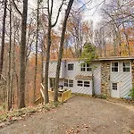 Updated Cobbly Nob Resort Home With Hot Tub!