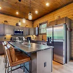 Rocky Top Ridge Retreat