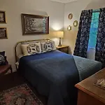 Mountain Dew - 2 Bedrooms, 2 Baths, Sleeps 4 Cabin