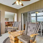 Hike, Swim And Explore Mtn-View Condo In Gatlinburg