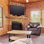 The Great Escape Ii, 5 Bedrooms, Sleeps 17, Game Room, Pool Access, Theater