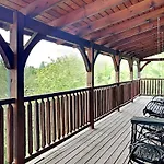 The Great Escape Ii, 5 Bedrooms, Sleeps 17, Game Room, Pool Access, Theater