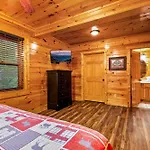 Mountain Magic Holiday Home