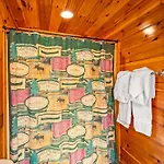 Mountain Magic Holiday Home