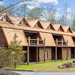 Beautiful Lofted Condo, Centrally Located