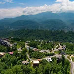 Evergreen Echo By Avantstay Cabin W Mountain Views Theater Game Room And Hot Tub