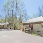 Sasquatch Lodges Family Fgh Sleeps 36
