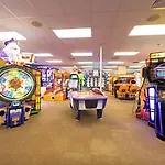 2 King Suites At Westgate Resorts, Gatlinburg, Sleeps 8 People With Waterpark, Minigolf, Zipline,