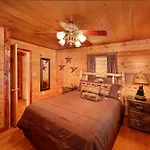 Smoky Mountain Romance Holiday Home
