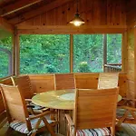 Four Seasons Holiday Home