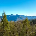 Annie\'S Smoky View - Two Bedroom Home