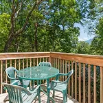 Echota- Four-Bedroom Cabin