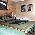 Downtown Gatlinburg Apartment