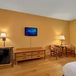 Bearskin Lodge On The River